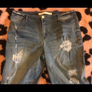 Brand New Tinseltown Shredded Skinny Jeans